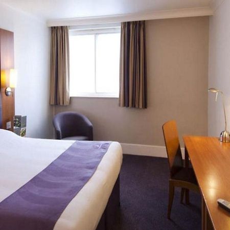 Premier Inn Pontypool Dış mekan fotoğraf