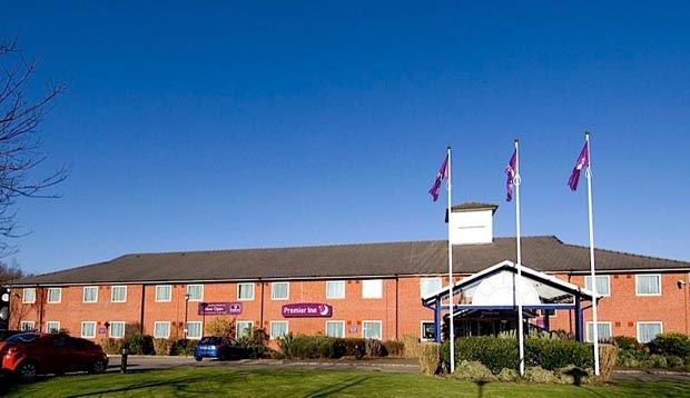 Premier Inn Pontypool Dış mekan fotoğraf